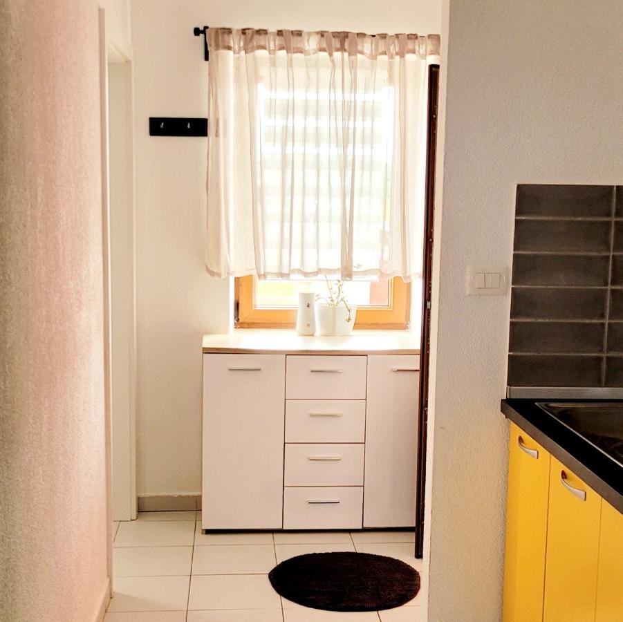 Apartman Rocky Petrovija エクステリア 写真
